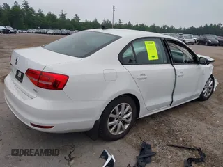 2015 Volkswagen Jetta SE with VIN 3VWD17AJ5FM298661, listed as a IAAI auction lot 42617168 with 97,386 mi miles and . Bid and sale history available at DreamBid. Image 4.