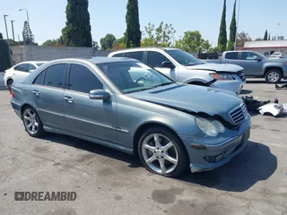 2007 Mercedes-Benz C 230 Sport с VIN WDBRF52H07F903261, выставлен на аукционе IAAI как лот 42564470 с пробегом 209 567 миль миль и . История ставок и продаж доступна на DreamBid. Изображение 1.