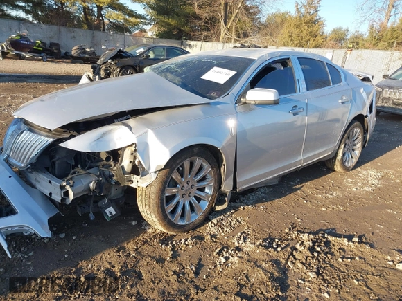 2009 Lincoln MKS with VIN 1LNHM94R19G616794, listed as a IAAI auction lot 41401710 with Not Provided miles and . Bid and sale history available at DreamBid. Image 2.