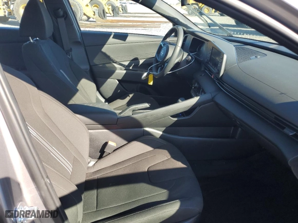 2025 Hyundai Elantra SEL Sport with VIN KMHLM4DG3SU897967, listed as a Copart auction lot 45960135 with 1,397 mi miles and Salvage Title. Bid and sale history available at carsss.com. Image 7.