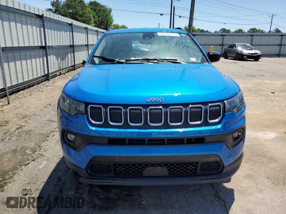 2022 Jeep Compass Latitude with VIN 3C4NJCBB5NT214270, listed as a Copart auction lot 56959935 with 52,137 mi miles and Clean title. Bid and sale history available at DreamBid. Image 5.