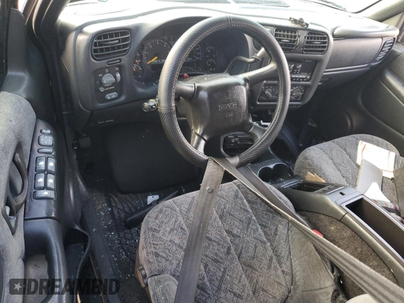 2001 GMC Sonoma SLS with VIN 1GTDT13W61K168519, listed as a Copart auction lot 50601565 with 0 mi miles and Salvage Title. Bid and sale history available at carsss.com. Image 8.