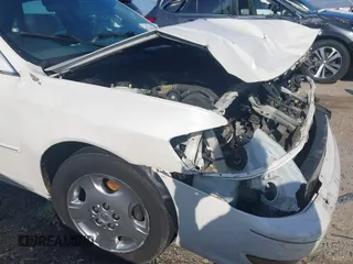 2004 Toyota Avalon XL z VIN 4T1BF28BX4U343188, wystawiony jako IAAI lot #42163107 z przebiegiem Nie podano mil oraz . Historia ofert i sprzedaży dostępna na DreamBid. Obrazek 20.