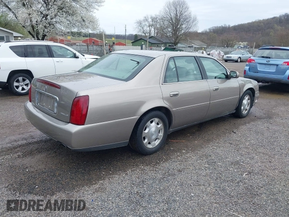 2002 Cadillac DeVille z VIN 1G6KD54Y32U108623, wystawiony jako IAAI lot #41957171 z przebiegiem 136 941 mil mil oraz . Historia ofert i sprzedaży dostępna na DreamBid. Obrazek 4.