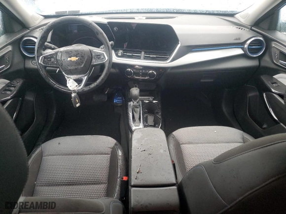 2025 Chevrolet Trax LT with VIN KL77LHEP0SC104304, listed as a Copart auction lot 48111385 with 2,480 mi miles and Salvage Title. Bid and sale history available at carsss.com. Image 8.