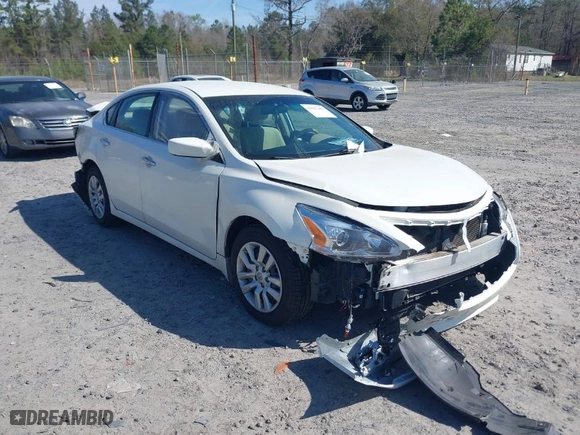 2015 Nissan Altima 2.5 SL with VIN 1N4AL3APXFN333915, listed as a IAAI auction lot 41827483 with 184,452 mi miles. Bid and sale history available at carsss.com. Image 1.