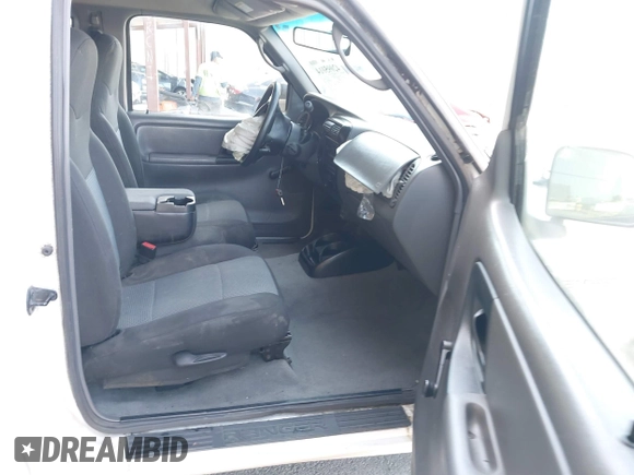 2003 Ford Ranger XL with VIN 1FTYR14V93PB36272, listed as a IAAI auction lot 42095014 with 77,097 mi miles. Bid and sale history available at carsss.com. Image 5.