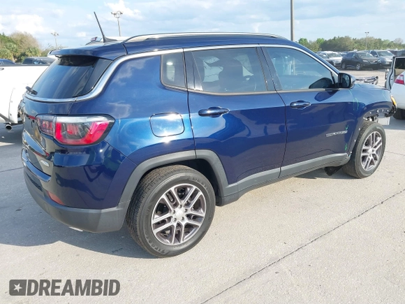 2020 Jeep Compass Latitude w/Sun/Safety Pkg with VIN 3C4NJCBB1LT224727, listed as a IAAI auction lot 41683813 with 36,107 mi miles. Bid and sale history available at carsss.com. Image 4.