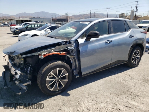 2023 Lexus RZ 450e Premium z VIN JTJAAAAB5PA017059, wystawiony jako Copart lot #48378775 z przebiegiem 11 182 mil mil oraz Szkoda całkowita • Salvage title. Historia ofert i sprzedaży dostępna na DreamBid. Obrazek 1.