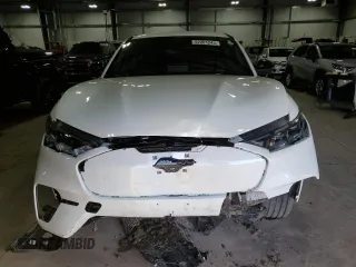 2024 Ford Mustang Mach-E GT z VIN 3FMTK4SX4RMA40242, wystawiony jako Copart lot #52201245 z przebiegiem 1 624 mil mil oraz Szkoda całkowita • Salvage title. Historia ofert i sprzedaży dostępna na DreamBid. Obrazek 5.