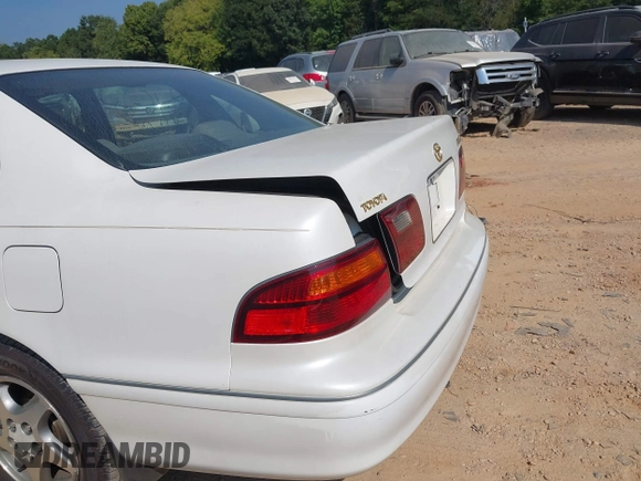 1998 Toyota Avalon XL with VIN 4T1BF18B8WU263045, listed as a IAAI auction lot 40216979 with 150,592 mi miles and . Bid and sale history available at DreamBid. Image 16.