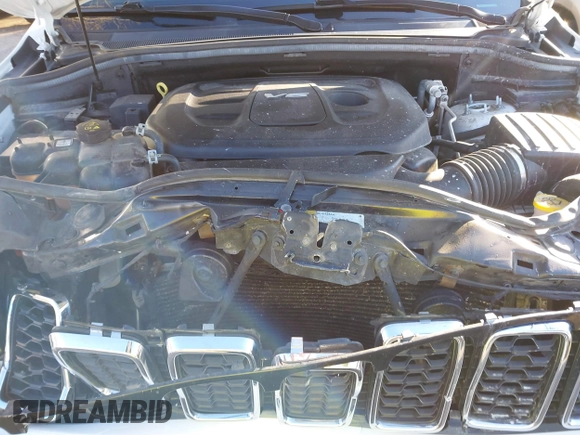 2017 Jeep Grand Cherokee Laredo with VIN 1C4RJFAGXHC756562, listed as a IAAI auction lot 40793476 with 102,241 mi miles and . Bid and sale history available at DreamBid. Image 10.