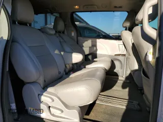 2018 Toyota Sienna XLE Auto Access Seat with VIN 5TDYZ3DC1JS959663, listed as a Copart auction lot 46196785 with 94,459 mi miles and Salvage Title. Bid and sale history available at carsss.com. Image 12.