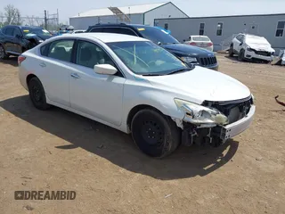 2015 Nissan Altima SV with VIN 1N4AL3AP3FC271656, listed as a IAAI auction lot 42085240 with 172,065 mi miles and . Bid and sale history available at carsss.com. Image 1.