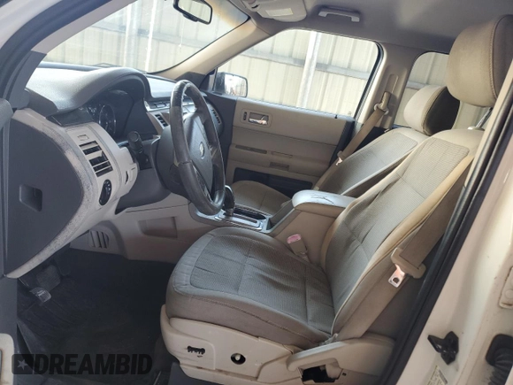2012 Ford Flex SE z VIN 2FMGK5BC0CBD07860, wystawiony jako Copart lot #50924985 z przebiegiem 171 764 mil mil oraz Nie do naprawy • Non repairable. Historia ofert i sprzedaży dostępna na DreamBid. Obrazek 7.