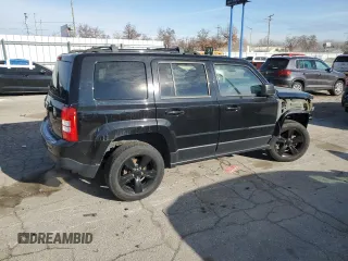 2015 Jeep Patriot Altitude z VIN 1C4NJRBB4FD317433, wystawiony jako Copart lot #50703555 z przebiegiem 109 650 mil mil oraz Nie do naprawy • Non repairable. Historia ofert i sprzedaży dostępna na DreamBid. Obrazek 3.