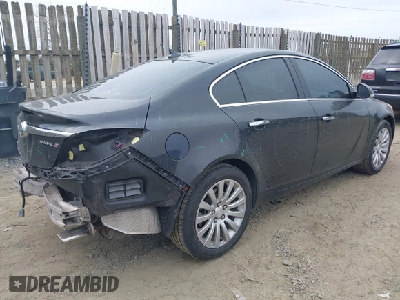 2013 Buick Regal Turbo Premium 1 z VIN 2G4GS5EV2D9250308, wystawiony jako IAAI lot #41667017 z przebiegiem 68 243 mil mil oraz . Historia ofert i sprzedaży dostępna na DreamBid. Obrazek 4.
