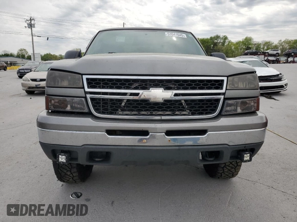 2006 Chevrolet Silverado 1500 LT2 with VIN 1GCEK19B76Z191527, listed as a Copart auction lot 53541645 with 293,312 mi miles and Salvage Title. Bid and sale history available at DreamBid. Image 5.
