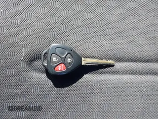 2010 Scion xD z VIN JTKKU4B40A1001464, wystawiony jako IAAI lot #42027003 z przebiegiem 94 115 mil mil oraz . Historia ofert i sprzedaży dostępna na DreamBid. Obrazek 11.