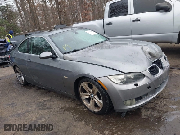 2007 BMW 3 Series 335i with VIN WBAWB73527P023413, listed as a IAAI auction lot 40961381 with 240,988 mi miles and . Bid and sale history available at DreamBid. Image 1.