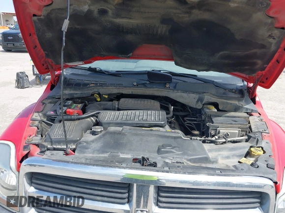 2005 Dodge Durango SXT with VIN 1D4HD38N45F570048, listed as a IAAI auction lot 41802569 with 187,135 mi miles. Bid and sale history available at carsss.com. Image 10.