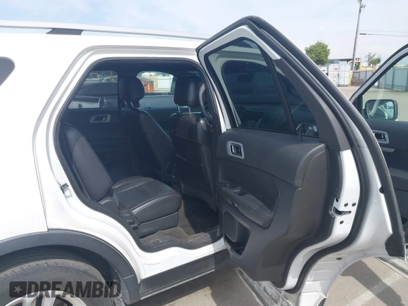 2013 Ford Explorer XLT with VIN 1FM5K7D93DGC81320, listed as a IAAI auction lot 42160748 with 196,740 mi miles and . Bid and sale history available at carsss.com. Image 8.