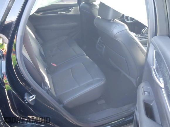 2021 Cadillac XT5 AWD Premium Luxury with VIN 1GYKNDRS2MZ152878, listed as a IAAI auction lot 41347259 with 21,891 mi miles. Bid and sale history available at carsss.com. Image 8.