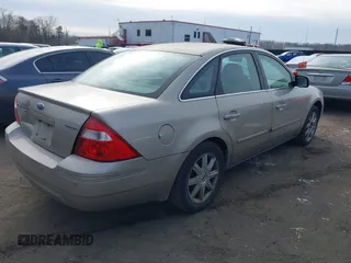 2006 Ford Five Hundred Limited with VIN 1FAHP28136G129914, listed as a IAAI auction lot 41377677 with 201,683 mi miles. Bid and sale history available at carsss.com. Image 4.