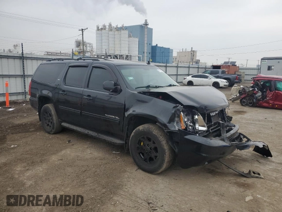 2012 GMC Yukon XL SLT with VIN 1GKS2KE78CR320272, listed as a Copart auction lot 81110124 with 214,889 mi miles and Salvage Title. Bid and sale history available at carsss.com. Image 4.