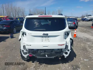 2018 Jeep Renegade Trailhawk with VIN ZACCJBCB6JPG71929, listed as a IAAI auction lot 41939091 with 109,354 mi miles. Bid and sale history available at carsss.com. Image 16.