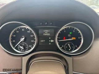 2010 Mercedes-Benz GL-Class GL 350 BlueTEC with VIN 4JGBF2FE7AA551068, listed as a IAAI auction lot 42100752 with 156,433 mi miles. Bid and sale history available at carsss.com. Image 7.
