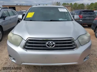 2008 Toyota Highlander Sport with VIN JTEDS43A382007009, listed as a IAAI auction lot 41843043 with 301,488 mi miles. Bid and sale history available at carsss.com. Image 12.