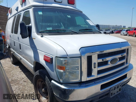 2014 Ford E-Series Commercial z VIN 1FDSS3ELXEDB15093, wystawiony jako IAAI lot #41853133 z przebiegiem 315 724 mil mil oraz . Historia ofert i sprzedaży dostępna na DreamBid. Obrazek 1.