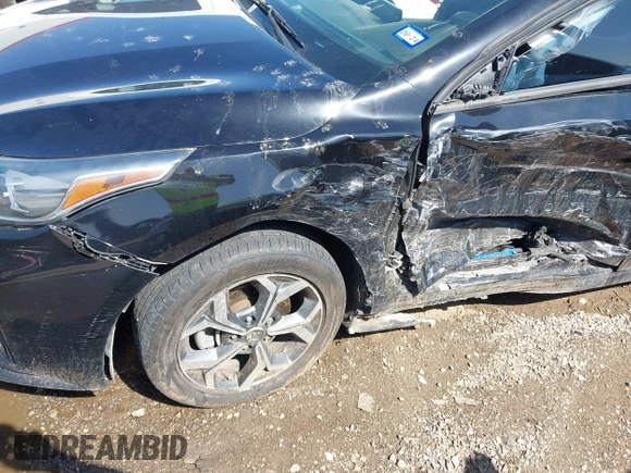2021 Kia Forte LXS z VIN 3KPF24ADXME368759, wystawiony jako IAAI lot #41864100 z przebiegiem 75 404 mil mil oraz . Historia ofert i sprzedaży dostępna na DreamBid. Obrazek 6.