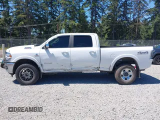 2019 Ram 2500 Laramie z VIN 3C6UR5FL9KG727505, wystawiony jako IAAI lot #42460333 z przebiegiem 27 987 mil mil oraz . Historia ofert i sprzedaży dostępna na DreamBid. Obrazek 15.