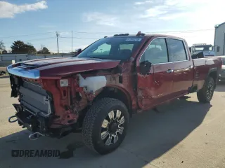 2024 GMC Sierra 3500HD Denali z VIN 1GT49WEYXRF363280, wystawiony jako Copart lot #47302215 z przebiegiem 4668 mil mil oraz Szkody całkowita. Historia ofert i sprzedaży dostępna na DreamBid. Obrazek 1.