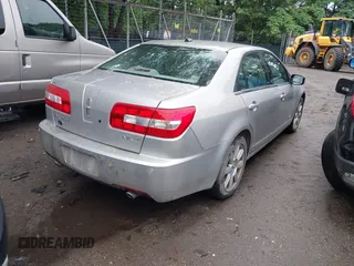 2008 Lincoln MKZ z VIN 3LNHM26T28R647608, wystawiony jako IAAI lot #42527530 z przebiegiem 118 720 mil mil oraz . Historia ofert i sprzedaży dostępna na DreamBid. Obrazek 4.