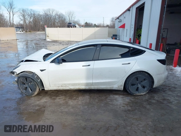 2021 Tesla Model 3 Long Range with VIN 5YJ3E1EB6MF094309, listed as a IAAI auction lot 41651475 with Not Provided miles. Bid and sale history available at carsss.com. Image 13.