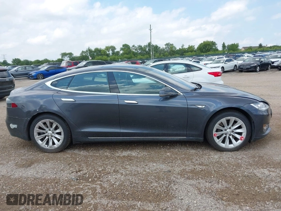 2016 Tesla Model S 90D with VIN 5YJSA1E25GF129482, listed as a IAAI auction lot 42588913 with 101,790 mi miles and . Bid and sale history available at DreamBid. Image 13.
