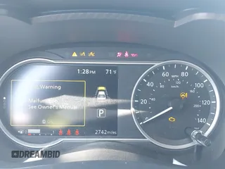 2024 Nissan Versa SV z VIN 3N1CN8EV4RL904065, wystawiony jako IAAI lot #41793991 z przebiegiem 2 742 mil mil oraz . Historia ofert i sprzedaży dostępna na DreamBid. Obrazek 7.