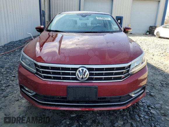 2018 Volkswagen Passat SEL Premium z VIN 1VWCA7A36JC014669, wystawiony jako Copart lot #46847095 z przebiegiem 77 640 mil mil oraz Czysty tytuł • Clean title. Historia ofert i sprzedaży dostępna na DreamBid. Obrazek 5.