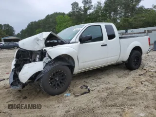 2015 Nissan Frontier S z VIN 1N6BD0CT2FN747708, wystawiony jako Copart lot #57726115 z przebiegiem 173 370 mil mil oraz Szkoda całkowita • Salvage title. Historia ofert i sprzedaży dostępna na DreamBid. Obrazek 1.