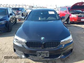 2017 BMW 5 Series 530i с VIN WBAJA5C30HG895896, выставлен на аукционе IAAI как лот 42387099 с пробегом Не указан миль и . История ставок и продаж доступна на DreamBid. Изображение 13.