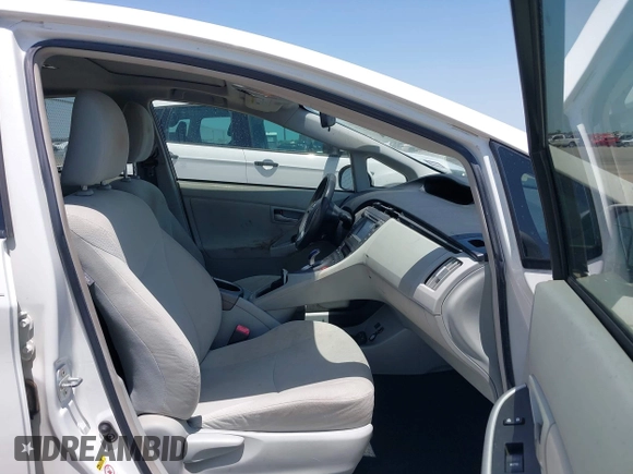 2012 Toyota Prius One with VIN JTDKN3DU6C5435587, listed as a IAAI auction lot 42307227 with 255,905 mi miles and . Bid and sale history available at DreamBid. Image 5.