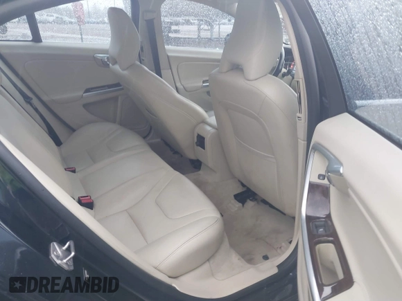 2016 Volvo S60 T5 Drive-E Premier with VIN YV126MFK5G2405660, listed as a IAAI auction lot 41716920 with 91,053 mi miles. Bid and sale history available at carsss.com. Image 8.