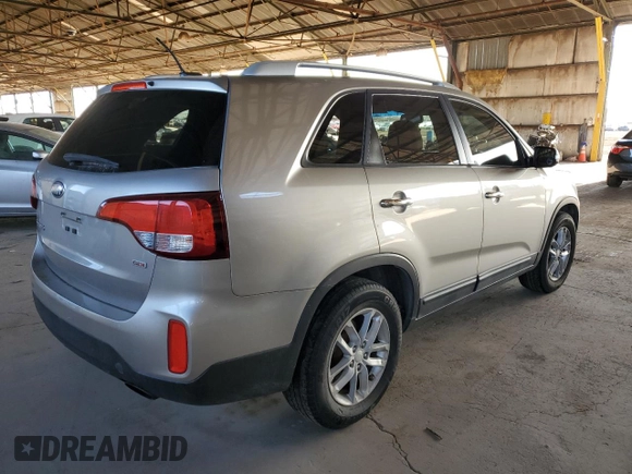 2014 Kia Sorento LX with VIN 5XYKT4A71EG462250, listed as a Copart auction lot 50083895 with 106,370 mi miles and Clean Title. Bid and sale history available at carsss.com. Image 3.