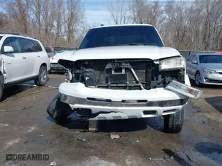 2005 Chevrolet Silverado 1500 LS with VIN 2GCEK13T151233103, listed as a IAAI auction lot 41656738 with 216,008 mi miles. Bid and sale history available at carsss.com. Image 13.
