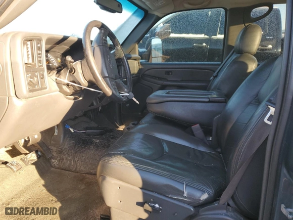 2006 Chevrolet Silverado 2500HD LT1 with VIN 1GCHK23D46F220156, listed as a Copart auction lot 44525555 with 0 mi miles and Salvage Title. Bid and sale history available at carsss.com. Image 7.