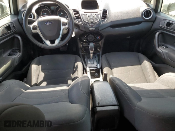 2019 Ford Fiesta SE z VIN 3FADP4BJ2KM147288, wystawiony jako Copart lot #55391125 z przebiegiem 83 887 mil mil oraz Szkoda całkowita • Salvage title. Historia ofert i sprzedaży dostępna na DreamBid. Obrazek 8.