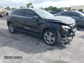2017 Mercedes-Benz GLA 250 z VIN WDCTG4GB5HJ343619, wystawiony jako IAAI lot #41356671 z przebiegiem 125 037 mil mil oraz . Historia ofert i sprzedaży dostępna na DreamBid. Obrazek 1.